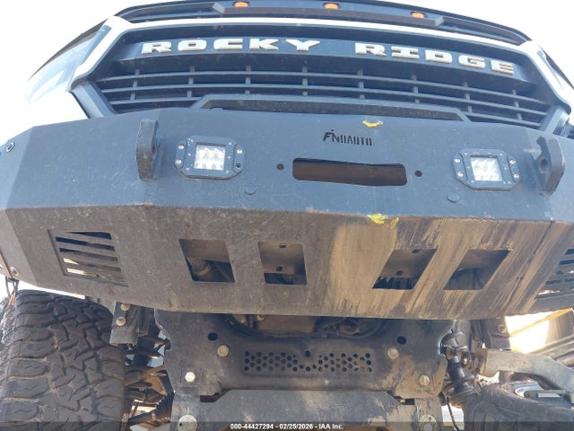 1C6SRFFT0MN735743 RAM 1500 Big Horn 4x4 5&#039;7 Box