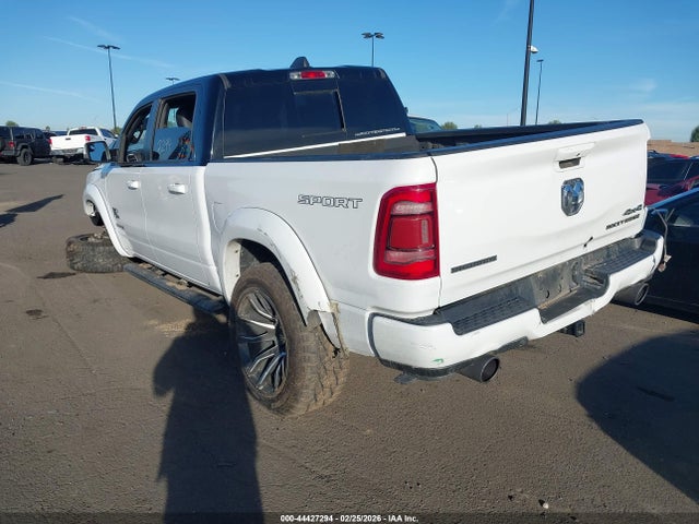 1C6SRFFT0MN735743 RAM 1500 Big Horn 4x4 5&#039;7 Box