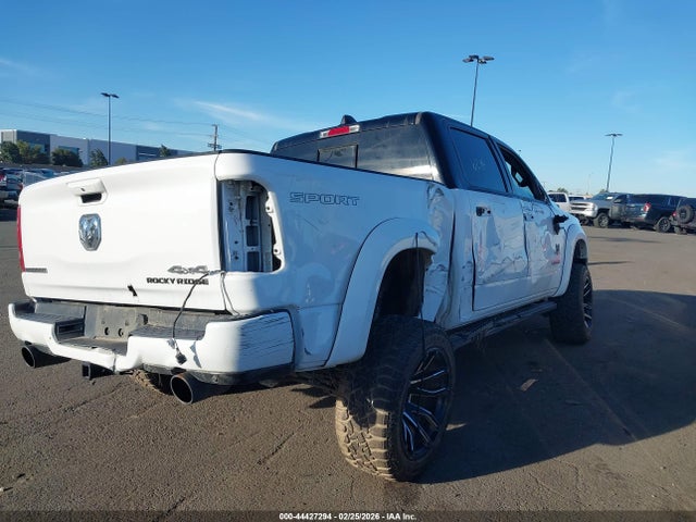 1C6SRFFT0MN735743 RAM 1500 Big Horn 4x4 5&#039;7 Box