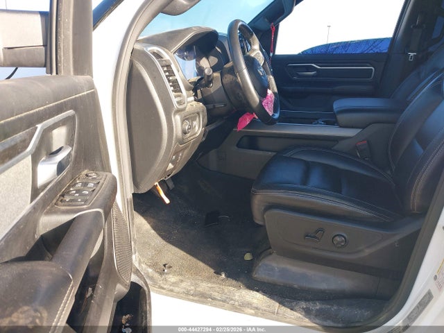 1C6SRFFT0MN735743 RAM 1500 Big Horn 4x4 5&#039;7 Box