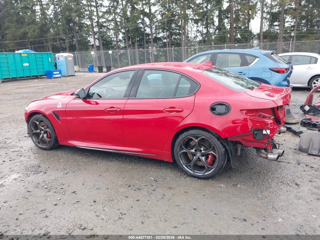 ZARFAMEV3N7657494 Alfa Romeo Giulia Quadrifoglio Rwd