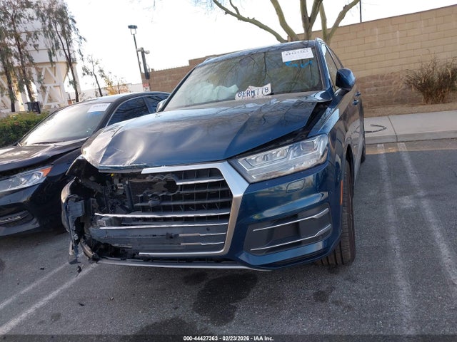 WA1LHAF76JD031564 Audi Q7 2.0t Premium