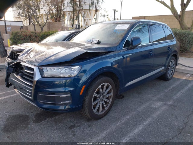 WA1LHAF76JD031564 Audi Q7 2.0t Premium