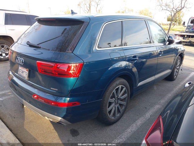 WA1LHAF76JD031564 Audi Q7 2.0t Premium