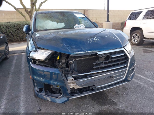 WA1LHAF76JD031564 Audi Q7 2.0t Premium