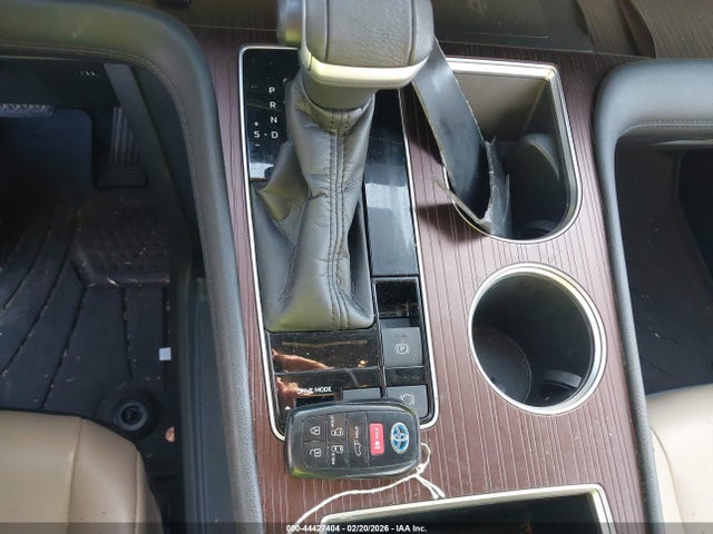 5TDJSKFC9MS012324 Toyota SIENNA XLE