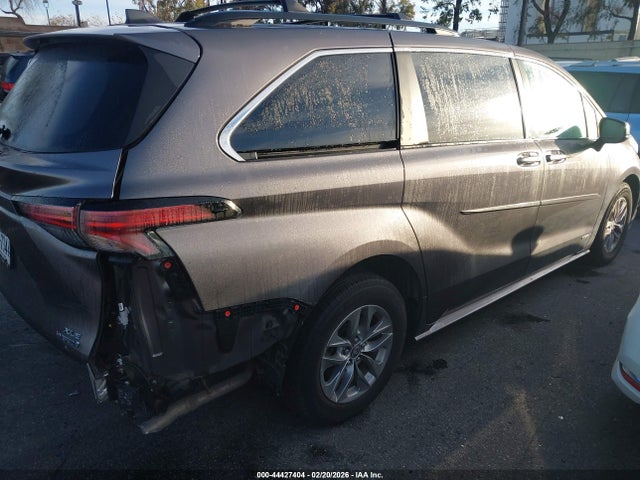5TDJSKFC9MS012324 Toyota SIENNA XLE