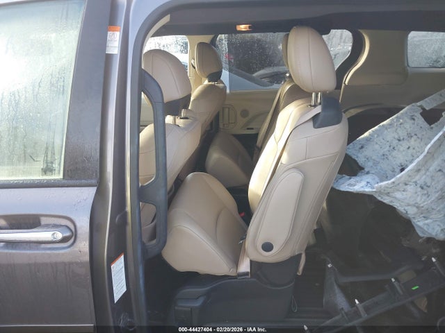 5TDJSKFC9MS012324 Toyota SIENNA XLE
