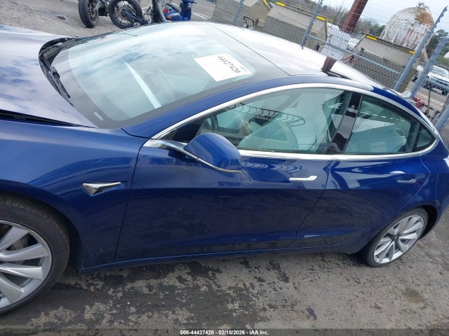Продаж на аукціоні авто 2018 Tesla Model 3 Long Range/performance, vin: 5YJ3E1EB6JF101044, номер лоту: 44427420