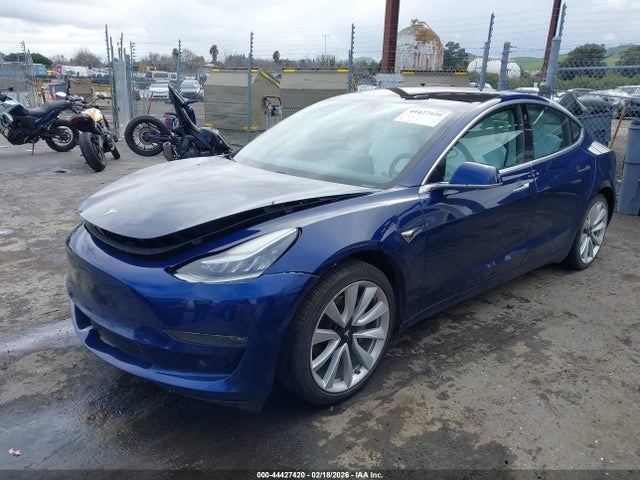 Продаж на аукціоні авто 2018 Tesla Model 3 Long Range/performance, vin: 5YJ3E1EB6JF101044, номер лоту: 44427420