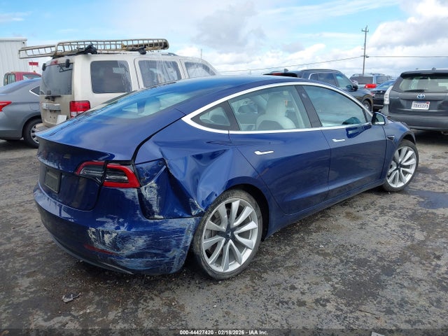 Продаж на аукціоні авто 2018 Tesla Model 3 Long Range/performance, vin: 5YJ3E1EB6JF101044, номер лоту: 44427420