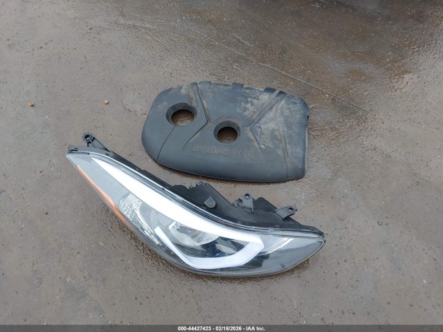 5NPDH4AE9FH580601 Hyundai ELANTRA SE