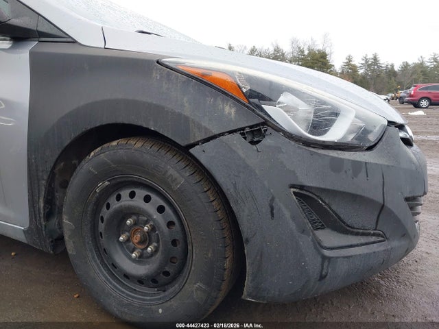 5NPDH4AE9FH580601 Hyundai ELANTRA SE