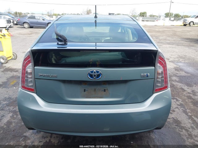 Toyota Prius Two 2015 JTDKN3DU0F1879804 Image 17