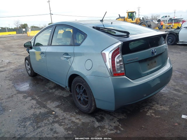 Toyota Prius Two 2015 JTDKN3DU0F1879804 Image 3