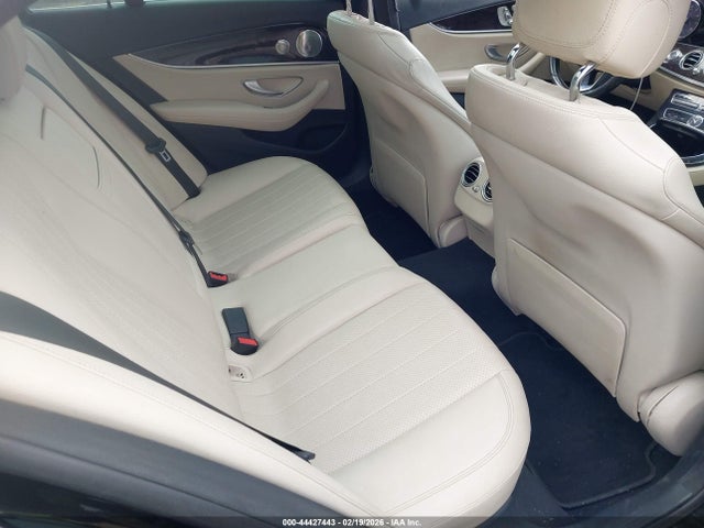 44427443 :رقم المزاد ، WDDZF4KB2HA122639 vin ، 2017 Mercedes-benz E 300 4matic مزاد بيع