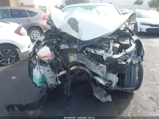 JTNKHMBX6K1037887 Toyota C-HR LE