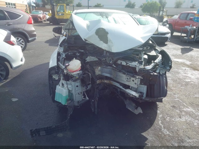 JTNKHMBX6K1037887 Toyota C-HR LE