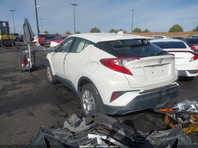 JTNKHMBX6K1037887 Toyota C-HR LE
