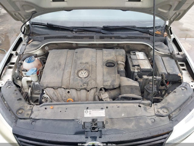 44427505 :رقم المزاد ، 3VWDX7AJ8BM394373 vin ، 2011 Volkswagen Jetta 2.5l Se مزاد بيع