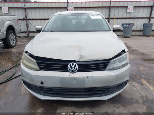 44427505 :رقم المزاد ، 3VWDX7AJ8BM394373 vin ، 2011 Volkswagen Jetta 2.5l Se مزاد بيع