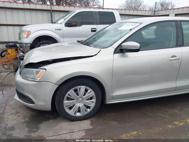 44427505 :رقم المزاد ، 3VWDX7AJ8BM394373 vin ، 2011 Volkswagen Jetta 2.5l Se مزاد بيع