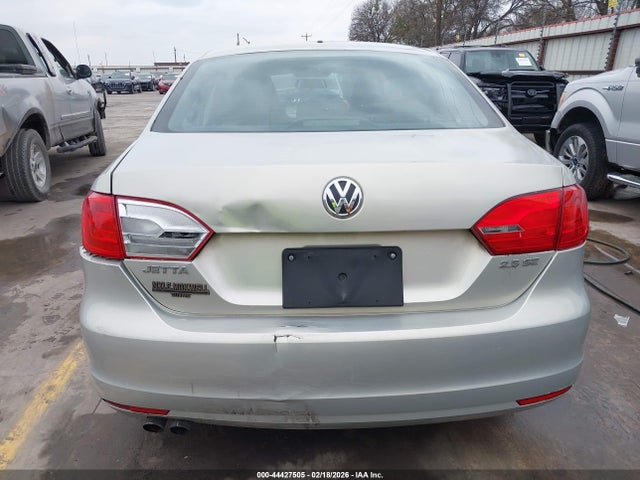 44427505 :رقم المزاد ، 3VWDX7AJ8BM394373 vin ، 2011 Volkswagen Jetta 2.5l Se مزاد بيع