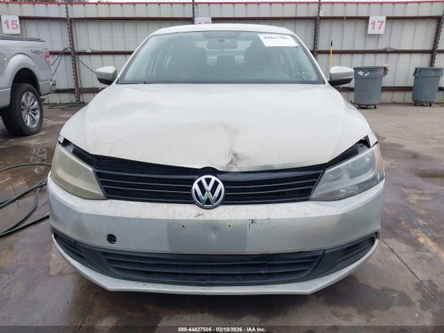 44427505 :رقم المزاد ، 3VWDX7AJ8BM394373 vin ، 2011 Volkswagen Jetta 2.5l Se مزاد بيع