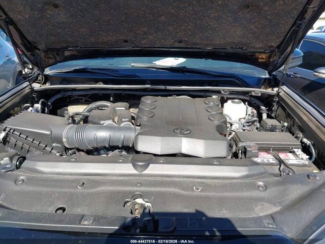 JTEMU5JR9R6282032 Toyota 4RUNNER SR5
