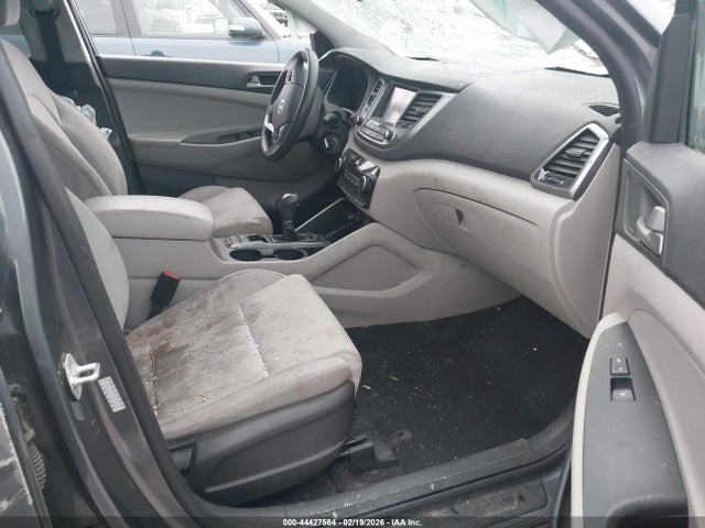 KM8J33A47JU673758 Hyundai TUCSON SEL