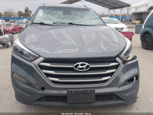 KM8J33A47JU673758 Hyundai TUCSON SEL
