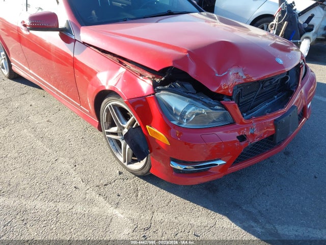 Продажа на аукционе авто 2013 Mercedes-benz C 250 Sport, vin: WDDGF4HBXDA775826, номер лота: 44427595