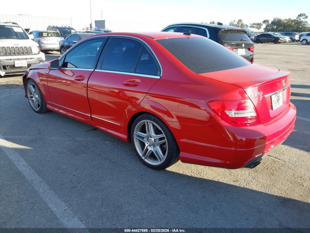 Продажа на аукционе авто 2013 Mercedes-benz C 250 Sport, vin: WDDGF4HBXDA775826, номер лота: 44427595