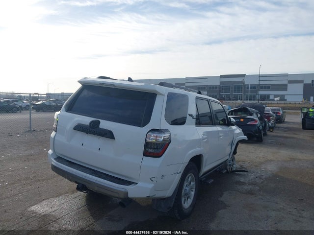 2019 TOYOTA 4RUNNER JTEBU5JR6K5693486 Photo 3