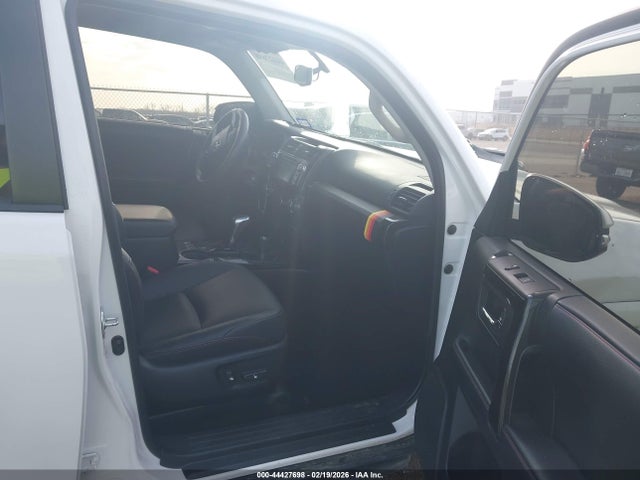 2019 TOYOTA 4RUNNER JTEBU5JR6K5693486 Photo 4