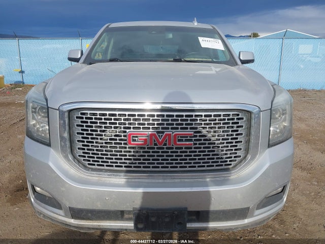2015 Gmc Yukon Xl 1500 Denali მანქანა იყიდება აუქციონზე, vin: 1GKS2JKJ3FR684761, აუქციონის ნომერი: 44427712