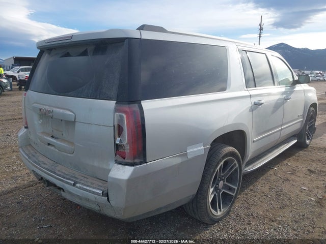2015 Gmc Yukon Xl 1500 Denali მანქანა იყიდება აუქციონზე, vin: 1GKS2JKJ3FR684761, აუქციონის ნომერი: 44427712