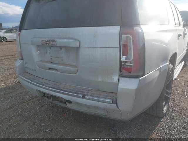 2015 Gmc Yukon Xl 1500 Denali მანქანა იყიდება აუქციონზე, vin: 1GKS2JKJ3FR684761, აუქციონის ნომერი: 44427712