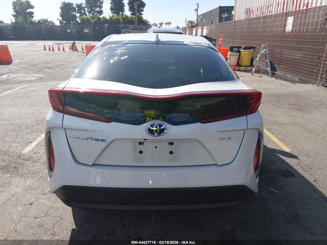 JTDKAMFPXN3219877 Toyota Prius Prime Xle