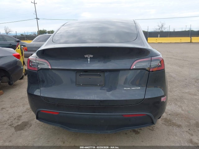 44427719 :رقم المزاد ، 7SAYGDEE7RF014697 vin ، 2024 Tesla Model Y Long Range Dual Motor All-wheel Drive مزاد بيع