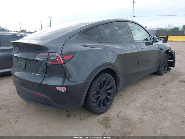 44427719 :رقم المزاد ، 7SAYGDEE7RF014697 vin ، 2024 Tesla Model Y Long Range Dual Motor All-wheel Drive مزاد بيع