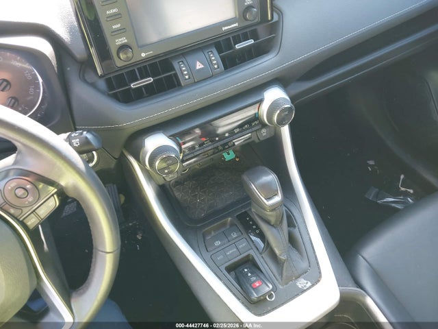 Toyota Rav4 Xle Premium 2022 2T3C1RFV8NW219230 Image 11