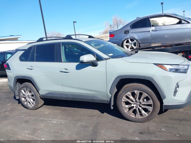 Toyota Rav4 Xle Premium 2022 2T3C1RFV8NW219230 Image 13