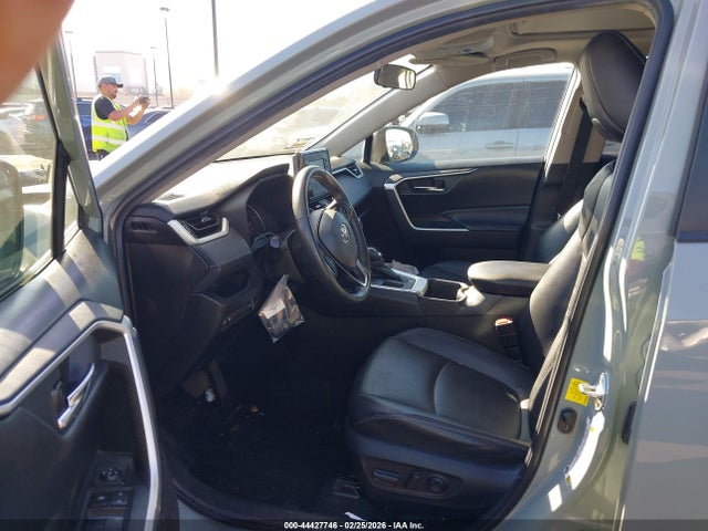 Toyota Rav4 Xle Premium 2022 2T3C1RFV8NW219230 Image 5