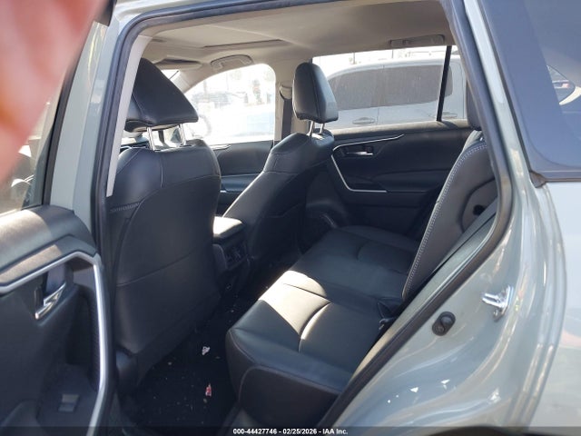 Toyota Rav4 Xle Premium 2022 2T3C1RFV8NW219230 Image 8