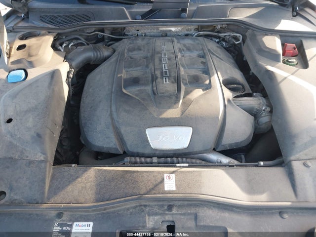 Porsche Cayenne Diesel 2015 WP1AF2A23FLA35670 Image 10