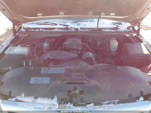 44427758 :رقم المزاد ، 1GTEK19T5YE114996 vin ، 2000 Gmc Sierra 1500 Sl/sle مزاد بيع