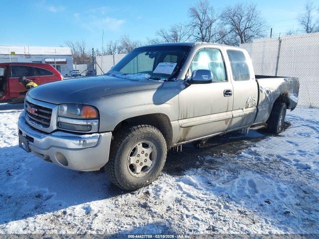 44427758 :رقم المزاد ، 1GTEK19T5YE114996 vin ، 2000 Gmc Sierra 1500 Sl/sle مزاد بيع