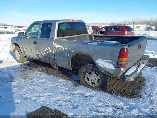 44427758 :رقم المزاد ، 1GTEK19T5YE114996 vin ، 2000 Gmc Sierra 1500 Sl/sle مزاد بيع