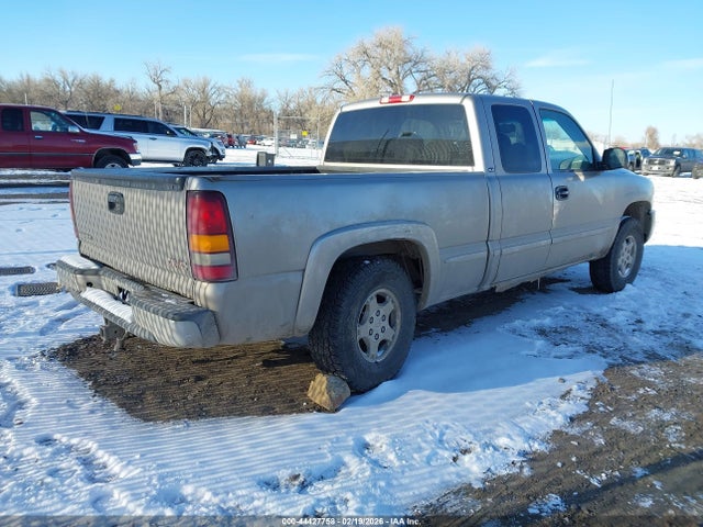 44427758 :رقم المزاد ، 1GTEK19T5YE114996 vin ، 2000 Gmc Sierra 1500 Sl/sle مزاد بيع
